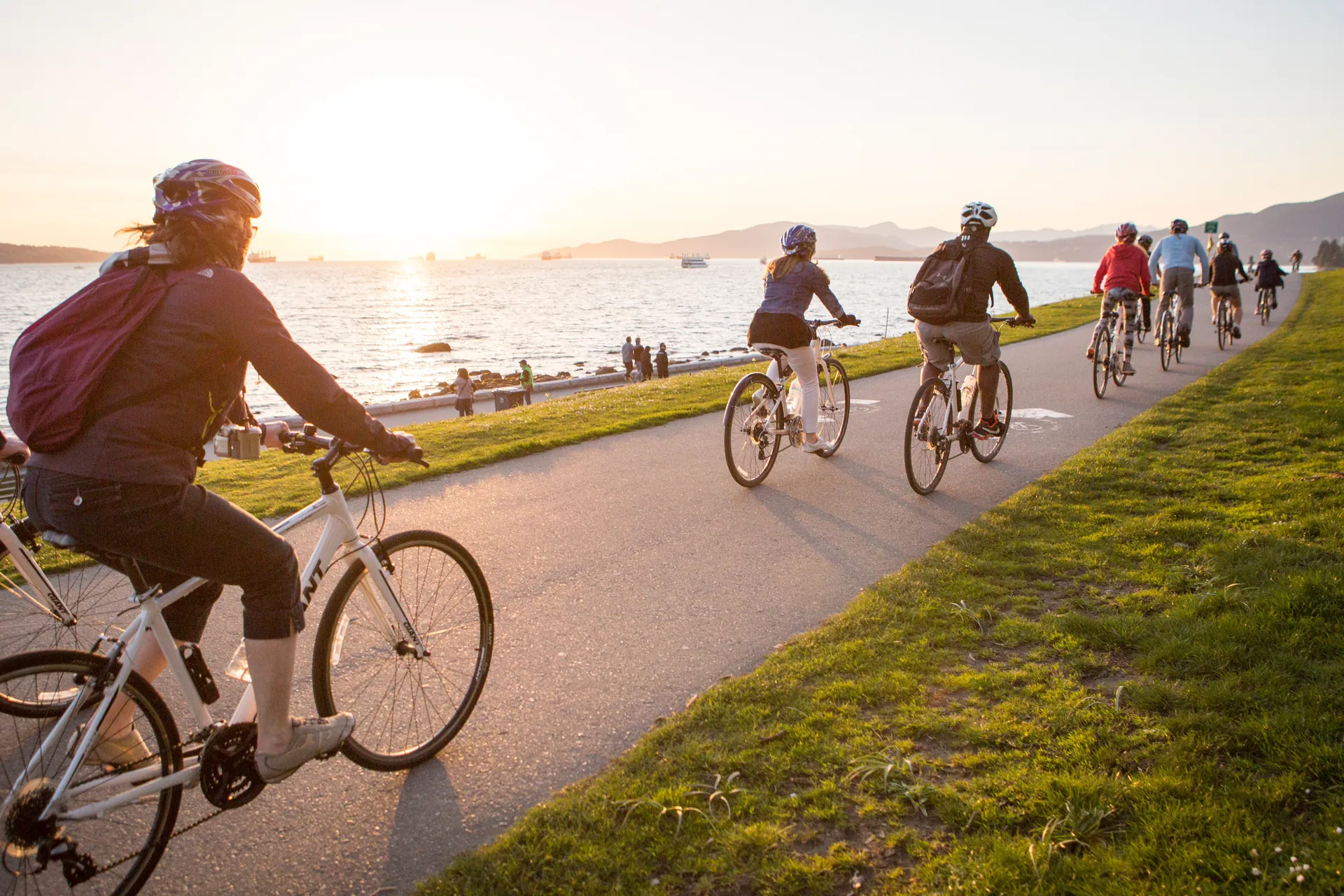 Bike Rentals & Waterfront Cycling